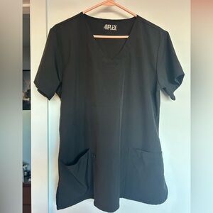 black scrub top with pockets, size large